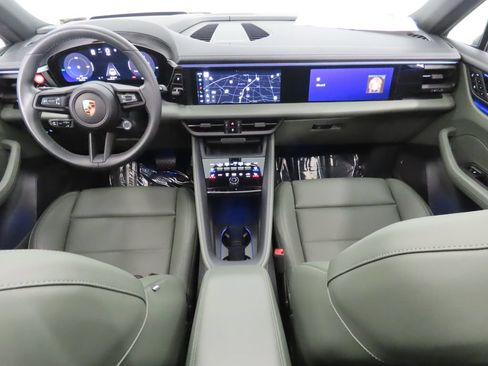 Certified 2024 Porsche Macan 4 Electric AWD/4WD image 15
