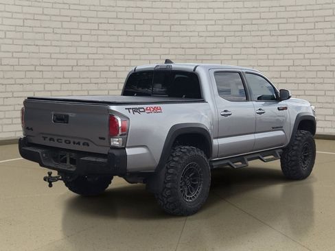 Used 2020 Toyota Tacoma TRD Off-Road w/ Technology Package AWD/4WD image 5