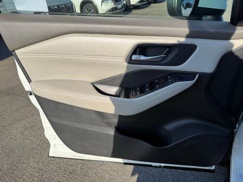 Certified 2023 Nissan Rogue SV w/ SV Premium B Package image 20