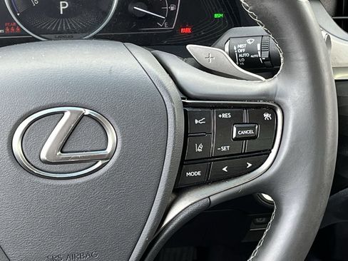 Used 2021 Lexus ES 300h w/ Premium Package FWD image 14