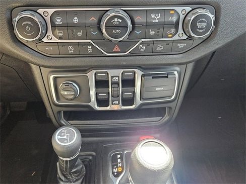 New 2024 Jeep Gladiator Sport image 19