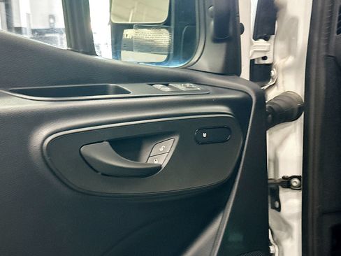 Used 2025 Mercedes-Benz Sprinter 2500 image 18