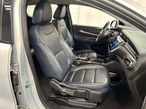 Used 2022 Chevrolet Bolt EUV LT w/ Convenience Package FWD image 22