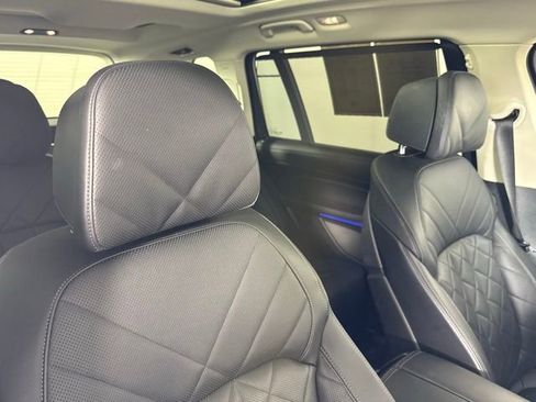 Used 2023 BMW X7 xDrive40i w/ Premium Package image 29