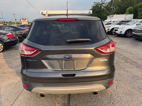 Used 2015 Ford Escape SE image 6