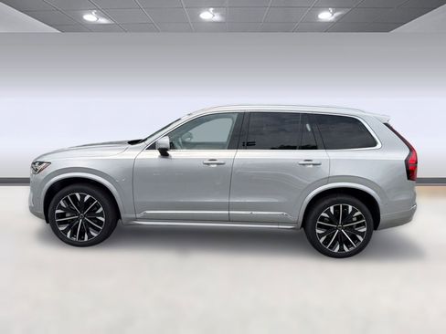 Used 2025 Volvo XC90 B5 Ultra AWD/4WD image 2