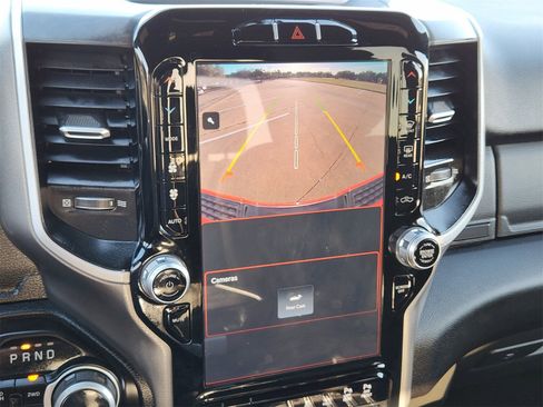 Used 2024 RAM 2500 Big Horn w/ Sport Appearance Package image 27