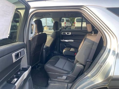 Used 2024 Ford Explorer XLT w/ Class IV Trailer Tow Package AWD/4WD image 10