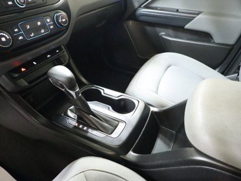 Used 2022 Chevrolet Colorado W/T w/ Custom Special Edition image 17