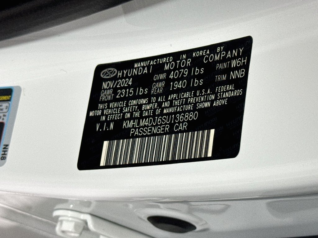 Certified 2025 Hyundai Elantra SEL FWD image 34