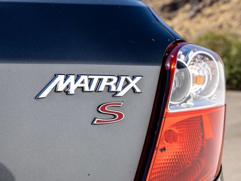 Used 2010 Toyota Matrix S w/ All Weather Guard Pkg FWD image 7
