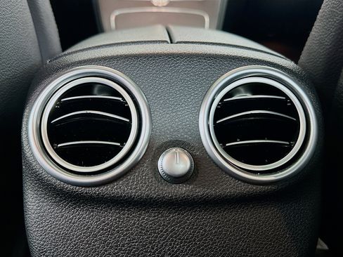 Used 2020 Mercedes-Benz C 300 Sedan image 28