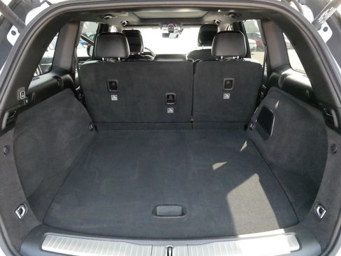 Used 2022 Jeep Grand Cherokee Summit w/ Advanced Protech Group IV AWD/4WD image 18