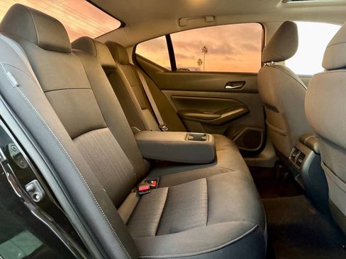 Used 2019 Nissan Altima 2.5 SV image 23