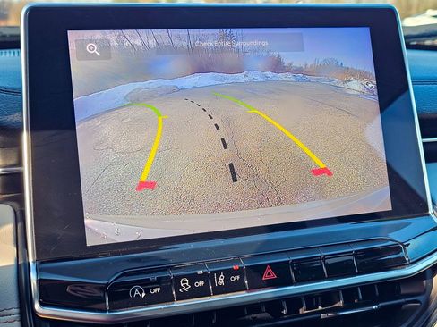 Certified 2022 Jeep Compass Limited image 23