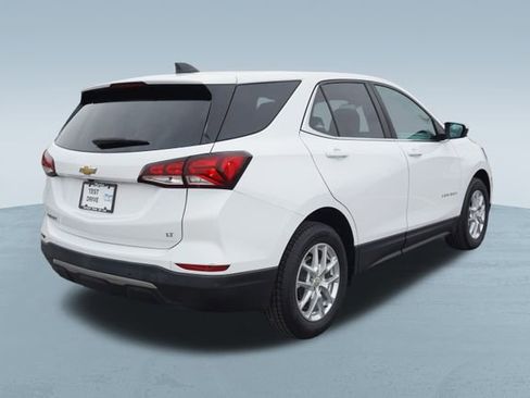 Used 2022 Chevrolet Equinox LT w/ Driver Convenience Package image 10