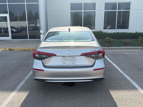Used 2022 Honda Civic Touring image 14
