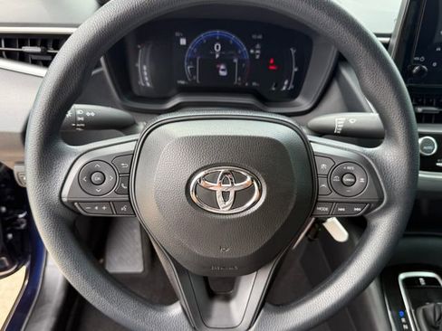 Used 2026 Toyota Corolla LE FWD image 15