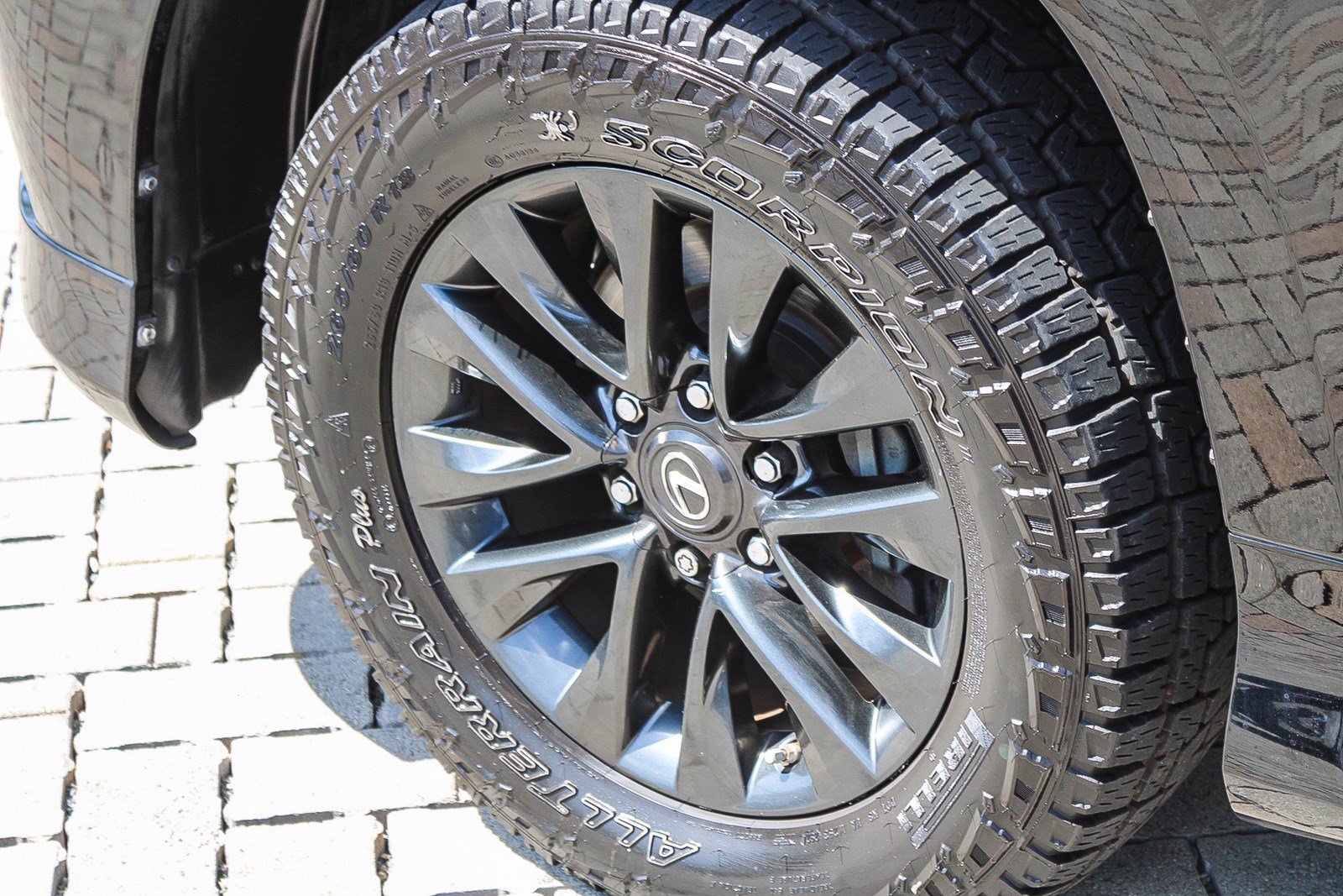 Used 2021 Lexus GX 460 Premium w/ Premium Package AWD/4WD image 13