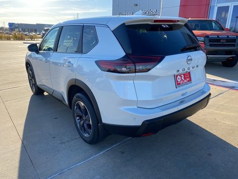 New 2026 Nissan Rogue SV image 3