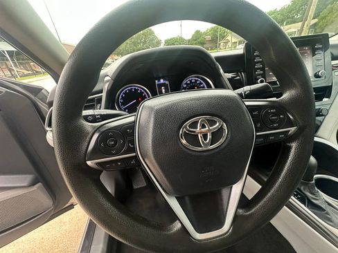 Used 2021 Toyota Camry LE FWD image 17