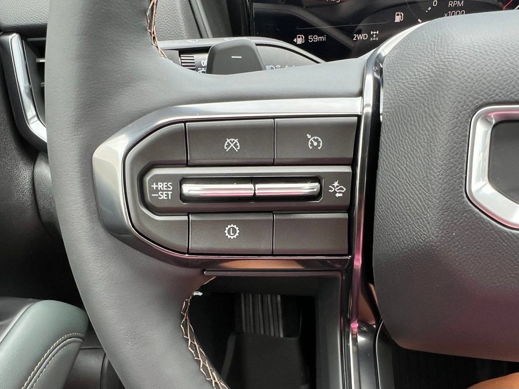 New 2027 GMC Terrain AT4 w/ LPO, Black Badging Package AWD/4WD image 15
