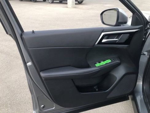 Used 2024 Mitsubishi Outlander SE image 11