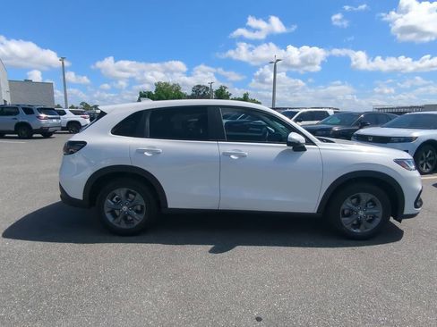 New 2026 Honda HR-V LX image 3