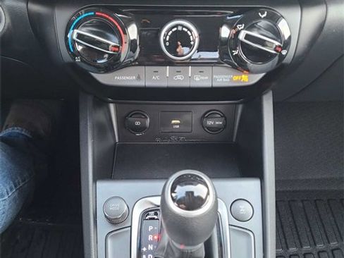 Used 2022 Hyundai Kona SEL w/ Cargo Package image 29