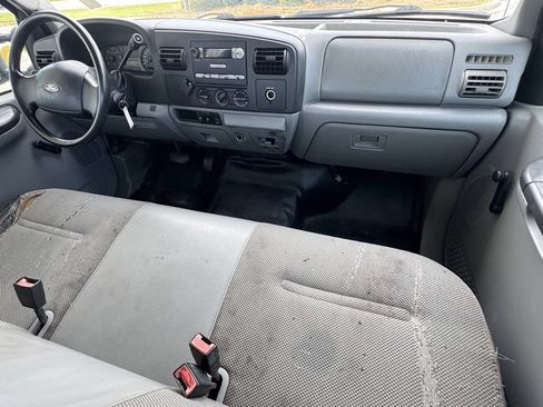 Used 2005 Ford F250 Lariat image 16