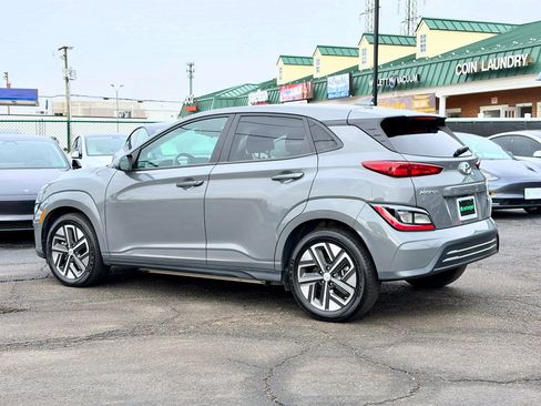 Used 2023 Hyundai Kona SEL image 2