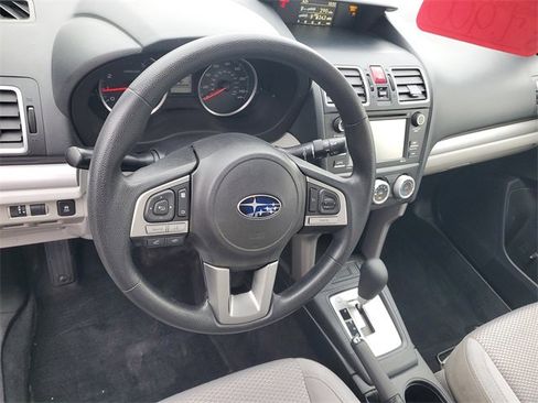 Used 2018 Subaru Forester 2.5i w/ Alloy Wheel Package image 12