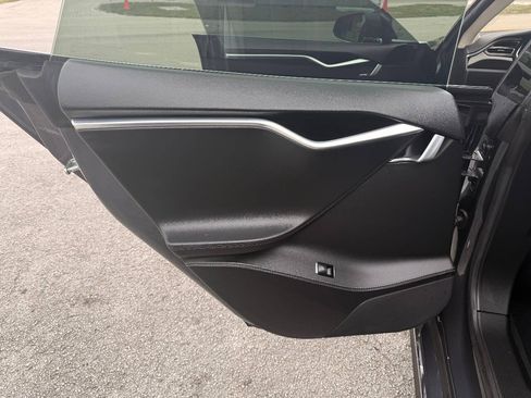 Used 2015 Tesla Model S 85 RWD image 20
