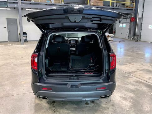 Used 2022 GMC Acadia AT4 w/ Technology Package AWD/4WD image 5