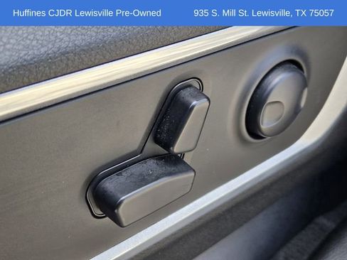 Used 2024 RAM 1500 Laramie AWD/4WD image 33