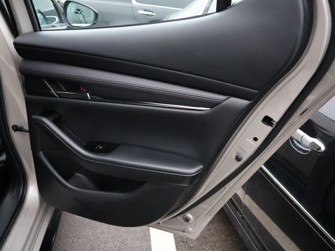 Used 2023 MAZDA MAZDA3 Hatchback w/ Appearance Package image 10