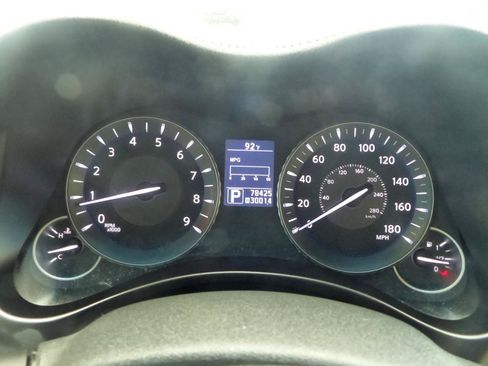 Used 2011 INFINITI M37 w/ Deluxe Touring Pkg RWD image 24