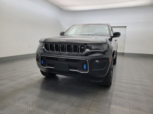 Used 2022 Jeep Grand Cherokee Overland w/ Advanced Protech Group III image 15