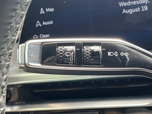 Certified 2024 Cadillac Lyriq Luxury w/ Nappa Leather Package AWD/4WD image 45