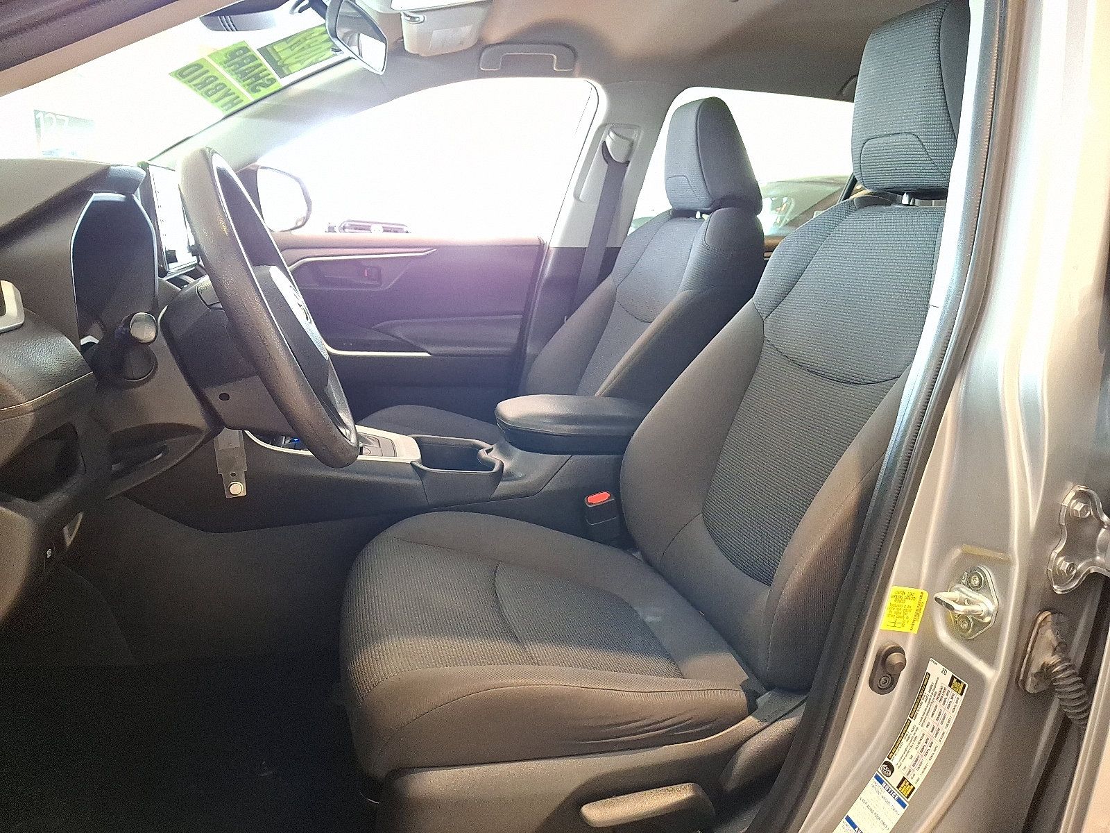 Certified 2022 Toyota RAV4 LE w/ Carpet Mat Package (TMS) AWD/4WD image 14