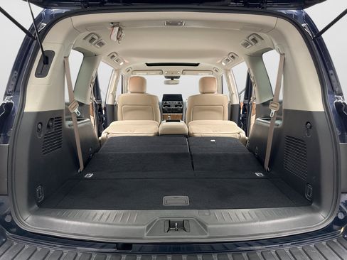 Used 2022 Nissan Armada SL w/ Captain's Chairs Package AWD/4WD image 19