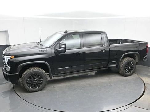 New 2026 Chevrolet Silverado 2500 High Country w/ High Country Premium Package AWD/4WD image 38