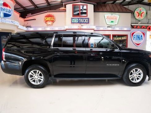 Used 2020 Chevrolet Suburban LT image 5