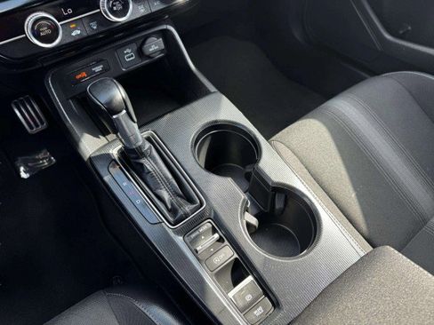 Used 2024 Honda Civic Sport image 32