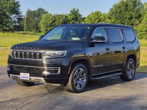 Used 2024 Jeep Wagoneer Series II AWD/4WD image 3