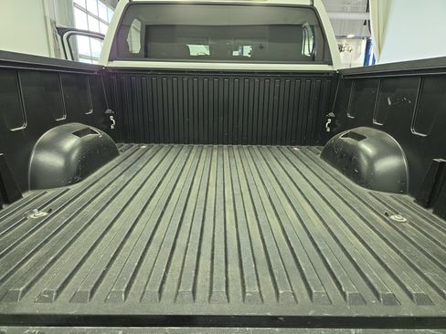 Used 2022 Toyota Tundra SR5 AWD/4WD image 15