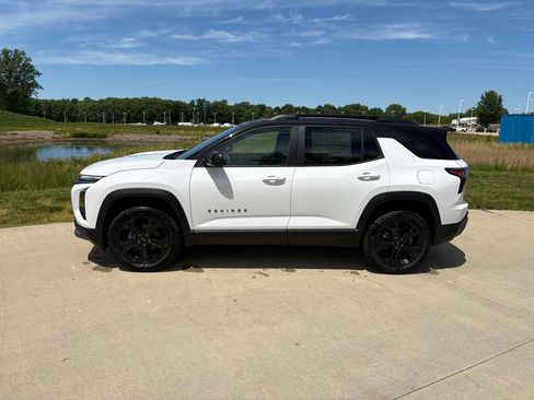 New 2026 Chevrolet Equinox LT w/ Convenience Package II FWD image 6