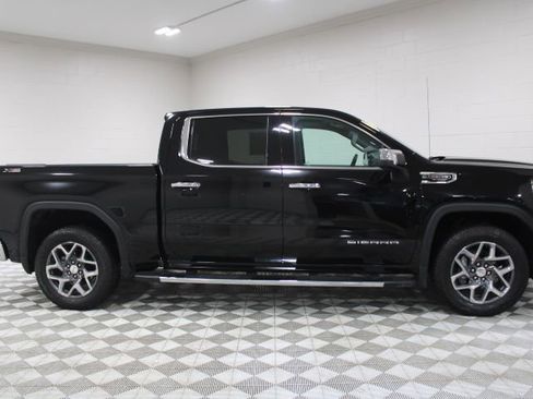 Used 2023 GMC Sierra 1500 SLT w/ SLT Premium Package image 12