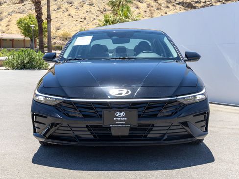 Used 2025 Hyundai Elantra SEL FWD image 7