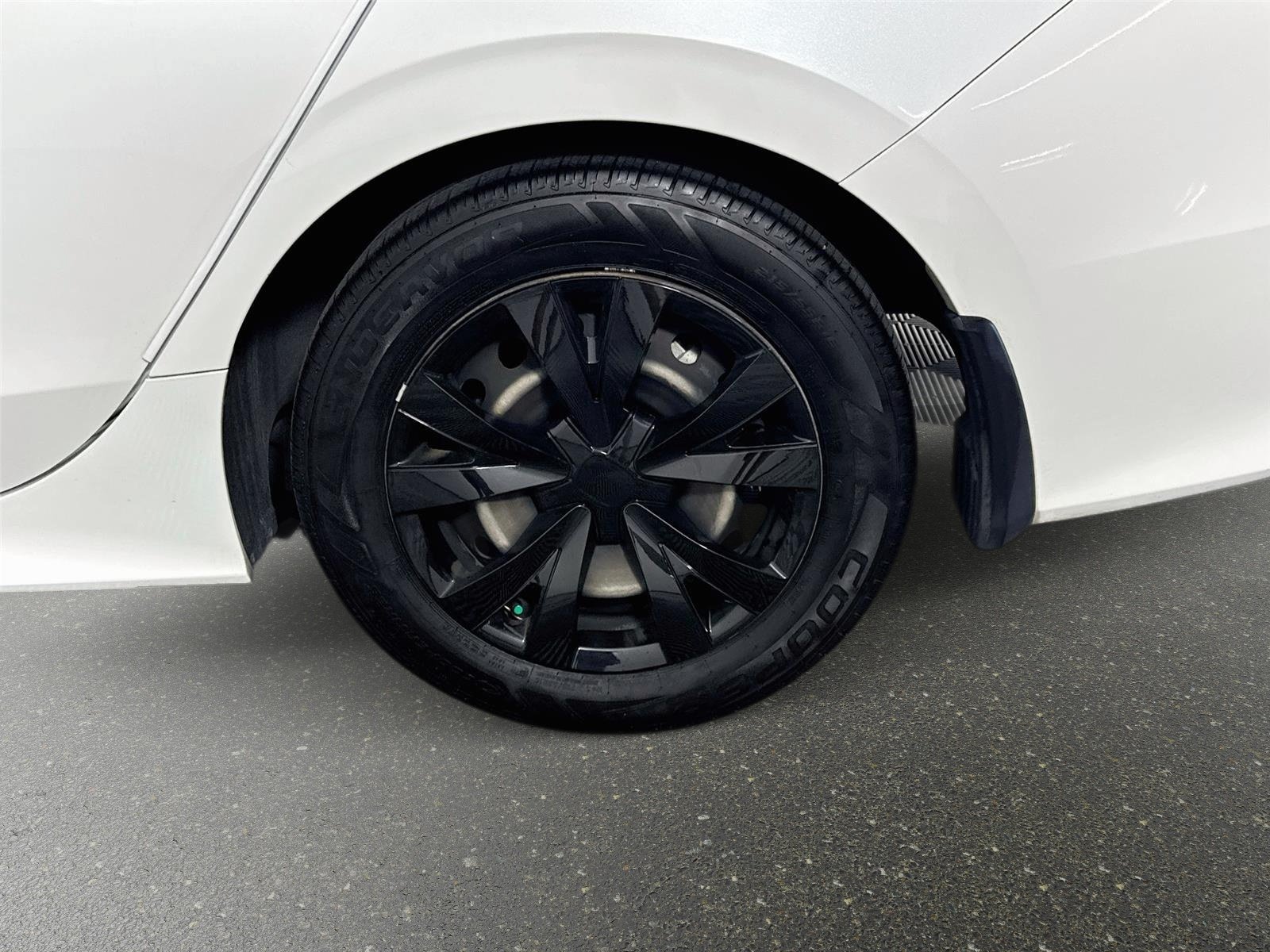 Used 2023 Honda Civic LX image 28